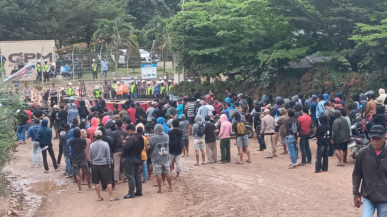 Ratusan Warga Poboya Gelar Demo di PT CPM, Berikut Tuntutannya!